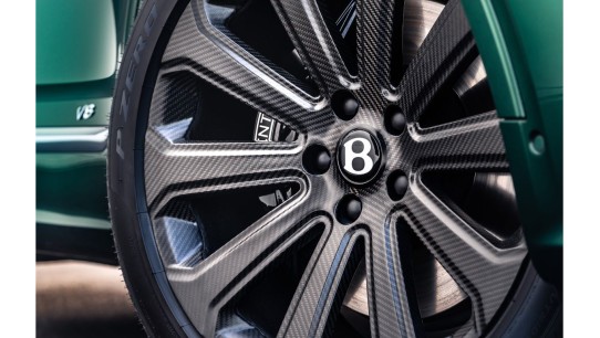 A szénszálas felnik története