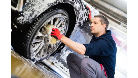 Könnyűfém keréktárcsák ápolása és karbantartása