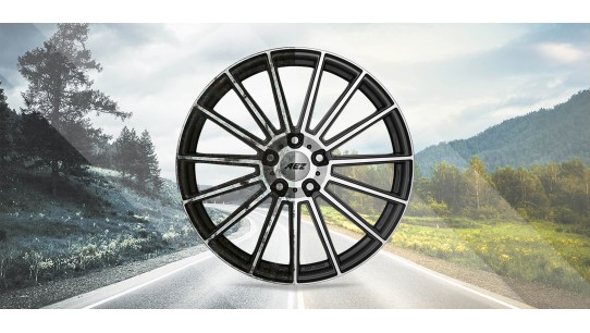 Tiszta felnik, szép autó